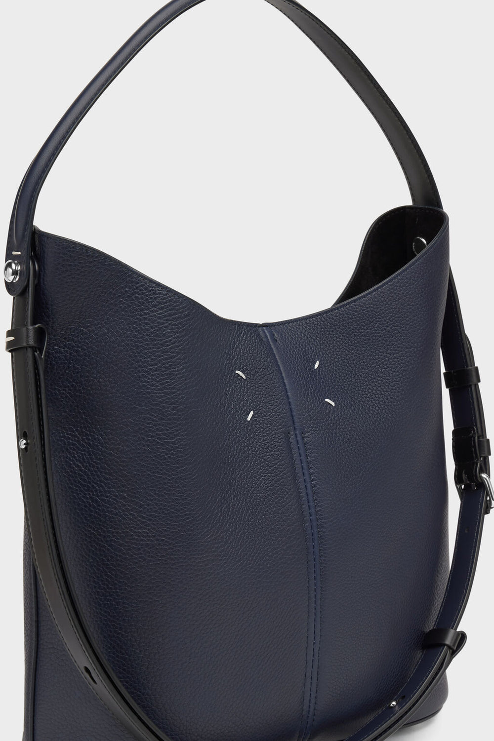 Dress-age Hobo