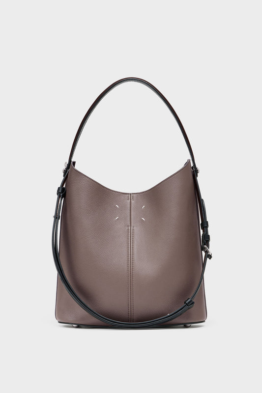 Dress-age Hobo