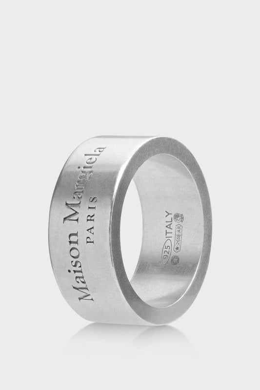 Medium silver ring